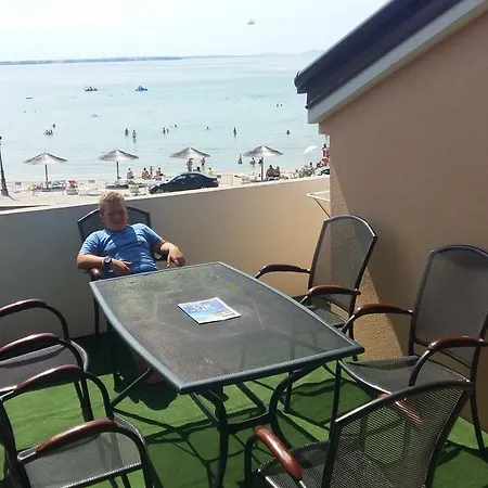 Apartman Morska Vila Vir