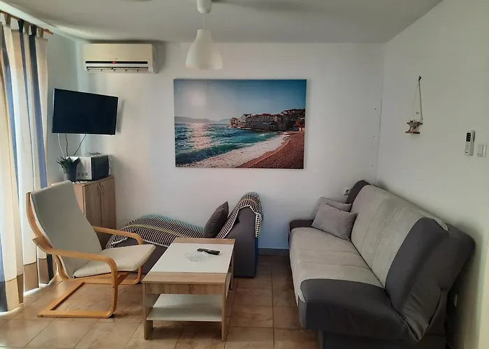 公寓 Morska Vila 维尔